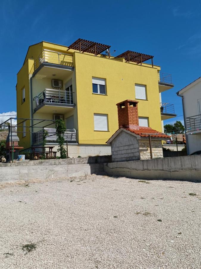 Apartmani Suncev Sjaj Rtina Bagian luar foto