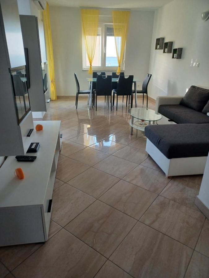 Apartmani Suncev Sjaj Rtina Bagian luar foto