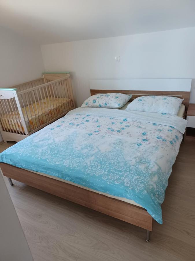 Apartmani Suncev Sjaj Rtina Bagian luar foto