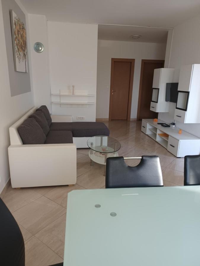 Apartmani Suncev Sjaj Rtina Bagian luar foto